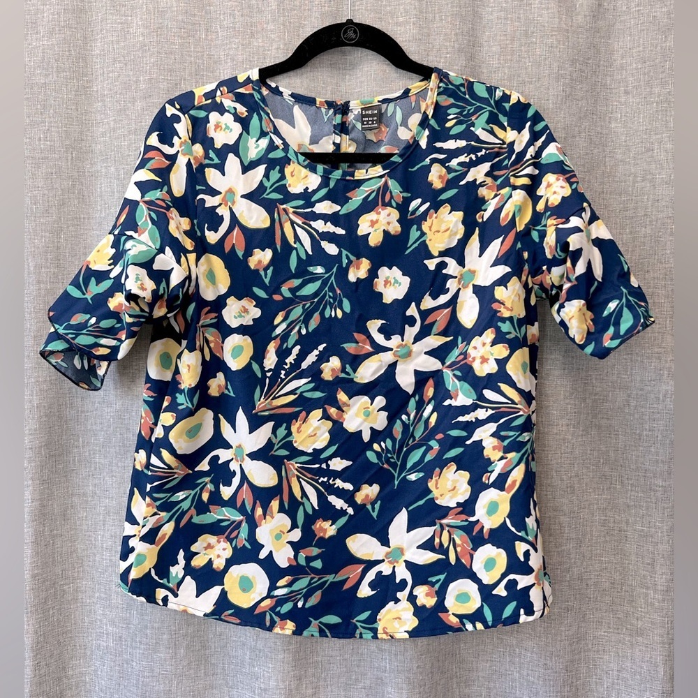 SHEIN top Medium